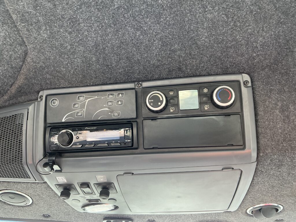 Valtra T235 Active Tractor (ST25716)