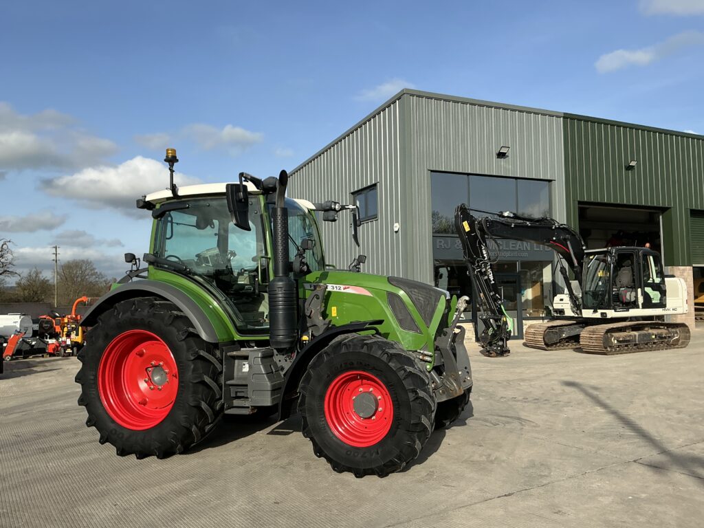 Fendt 312 Profi Tractor (ST25931)