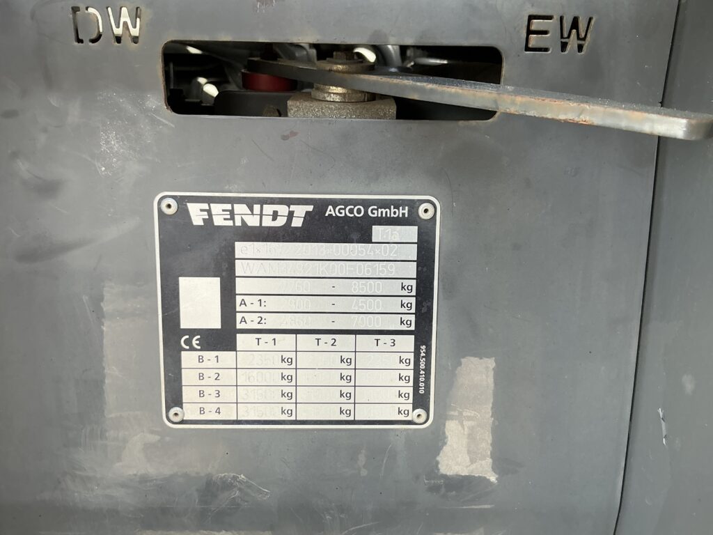 Fendt 312 Profi Tractor (ST25931)