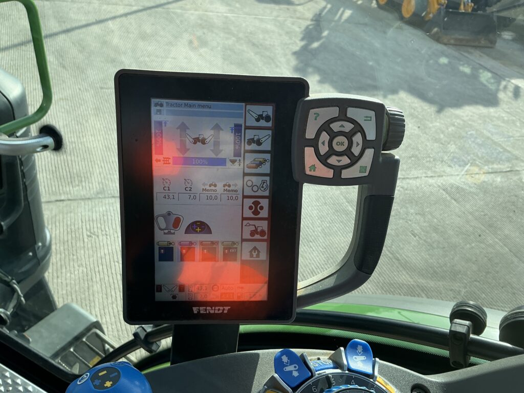 Fendt 312 Profi Tractor (ST25931)