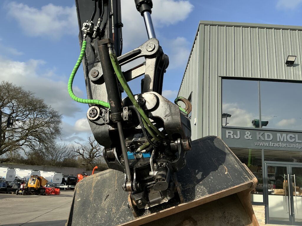 Hidromek HMK140 LC & Steel Wrist Tilt Rotator Digger (ST25577)