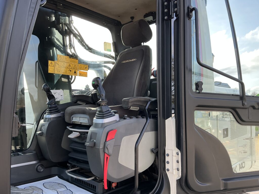 Hidromek HMK140 LC & Steel Wrist Tilt Rotator Digger (ST25577)