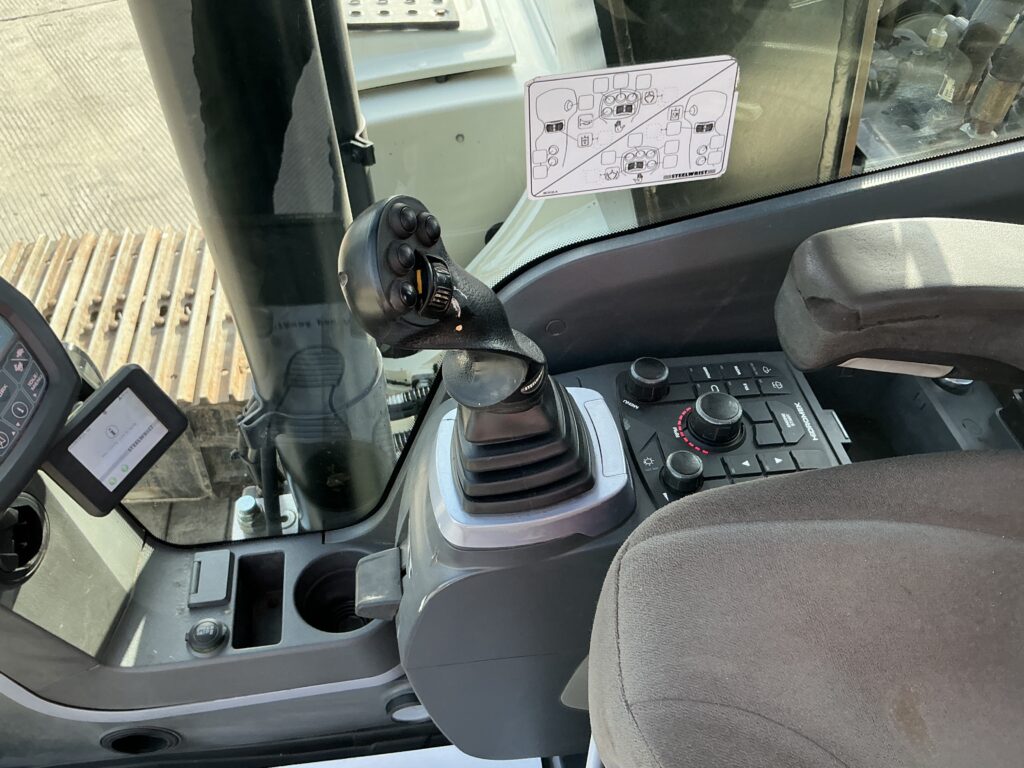 Hidromek HMK140 LC & Steel Wrist Tilt Rotator Digger (ST25577)