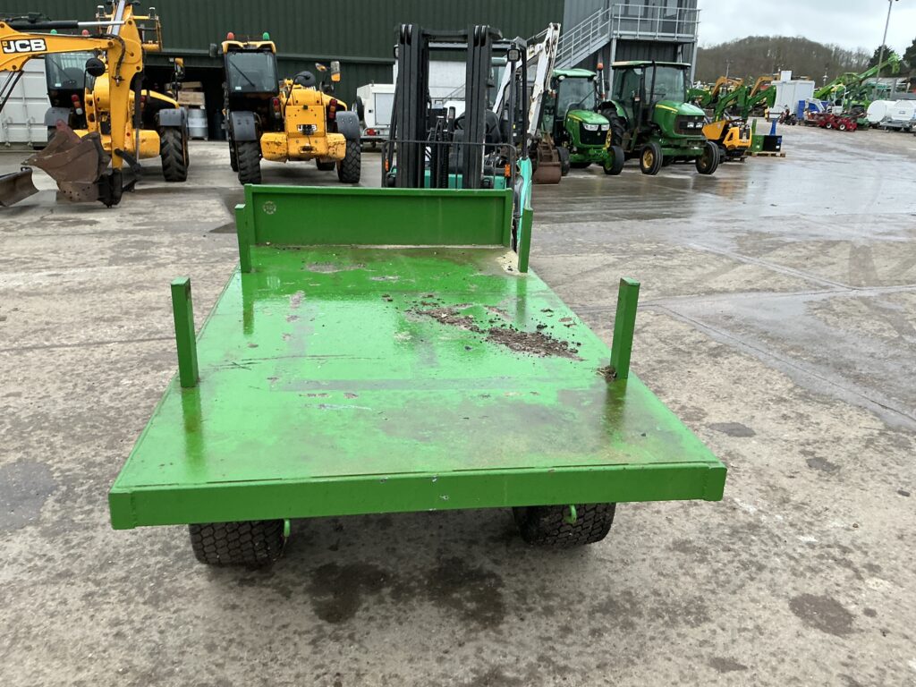 Single Axle Trailer with Posts