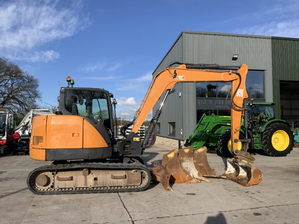 Case CX80c Digger (ST25704)