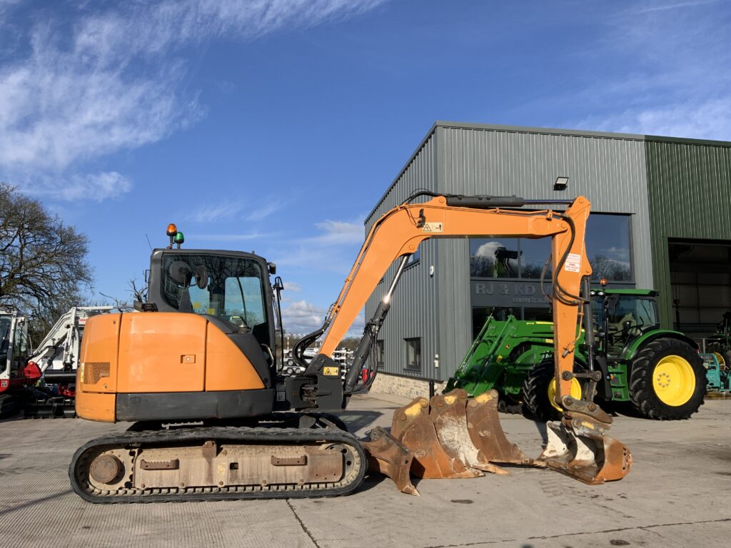 Case CX80c Digger (ST25704)