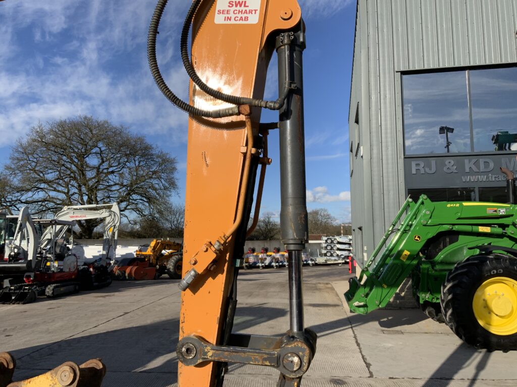 Case CX80c Digger (ST25704)