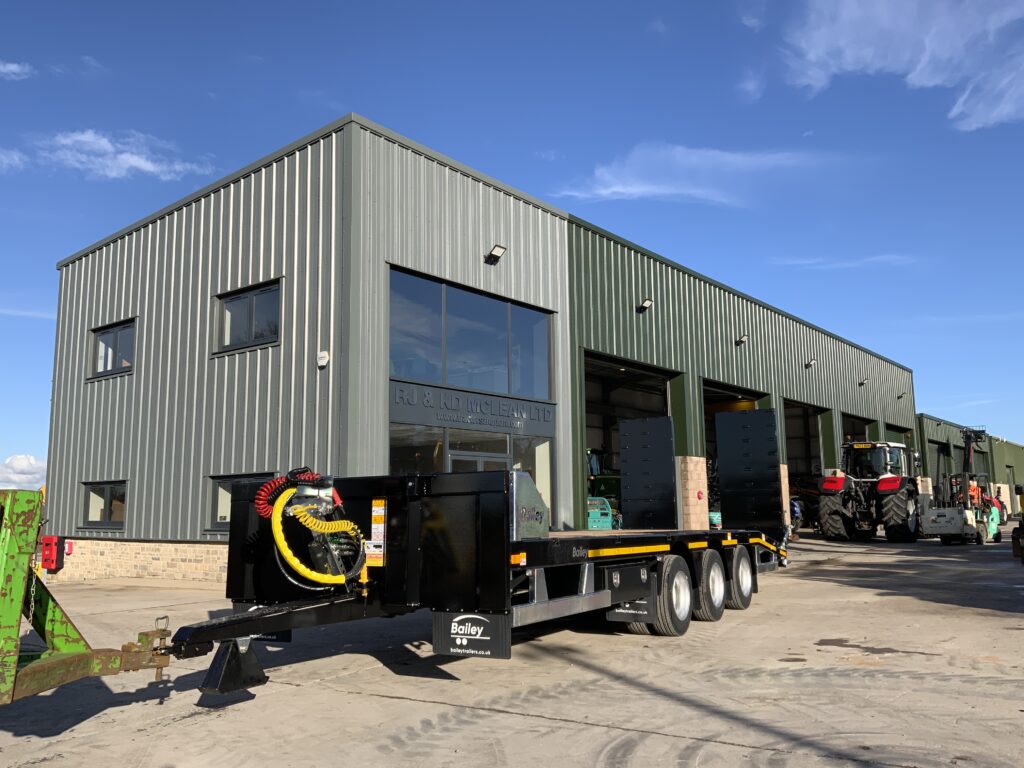 Bailey Trailers 26ft Tri Axle Low Loader Trailer (ST25791)