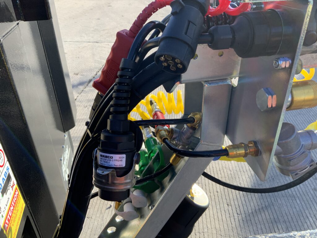 Bailey Trailers 26ft Tri Axle Low Loader Trailer (ST25791)