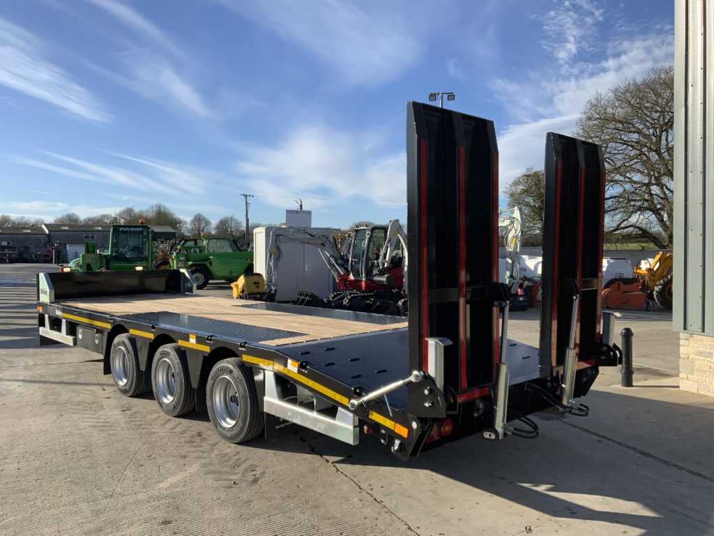 Bailey Trailers 26ft Tri Axle Low Loader Trailer (ST25791)