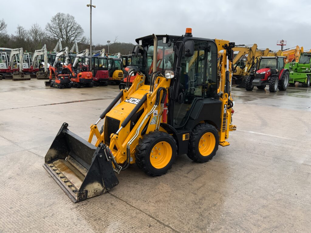 JCB 1CX Wheeled Skid Steer Backhoe Digger (ST25764)