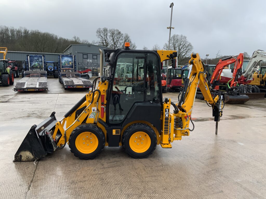 JCB 1CX Wheeled Skid Steer Backhoe Digger (ST25764)