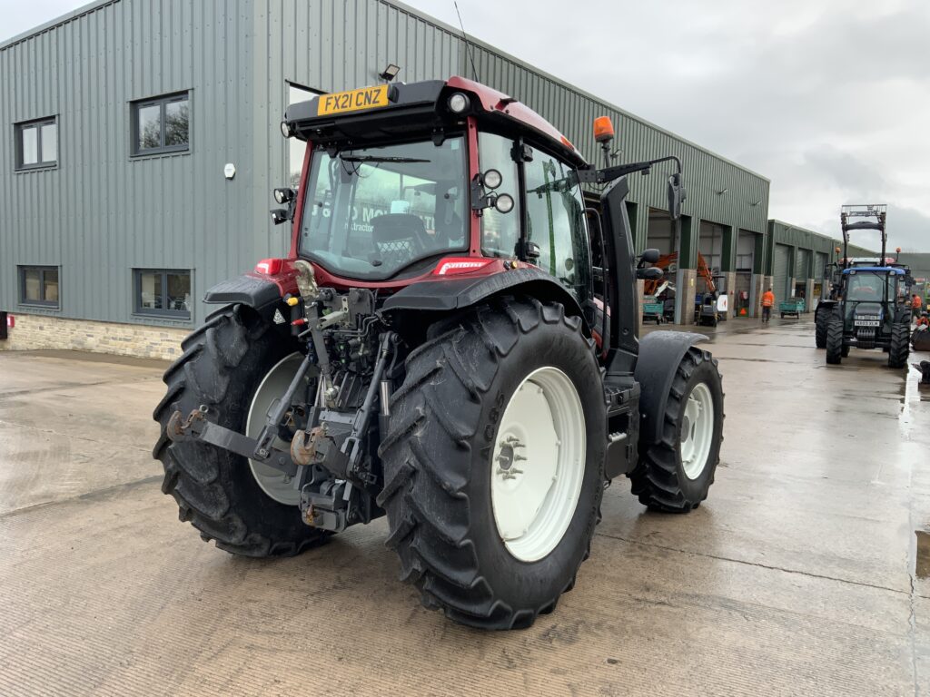 Valtra G125 Active Tractor (ST25675)