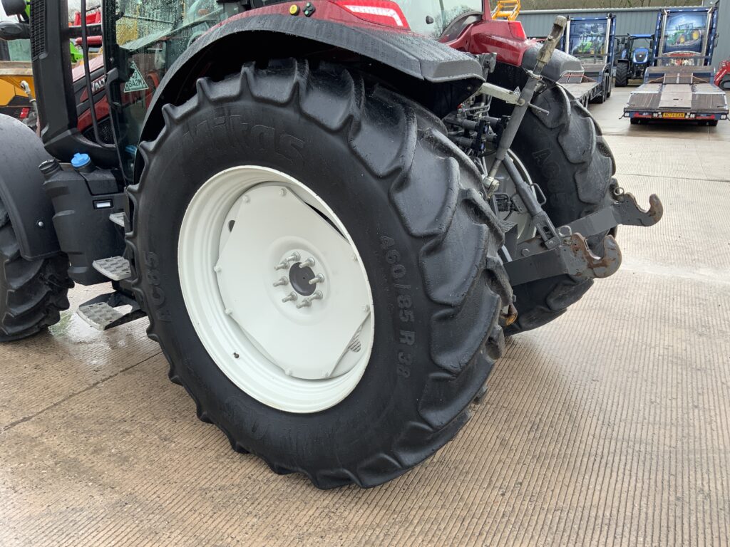 Valtra G125 Active Tractor (ST25675)