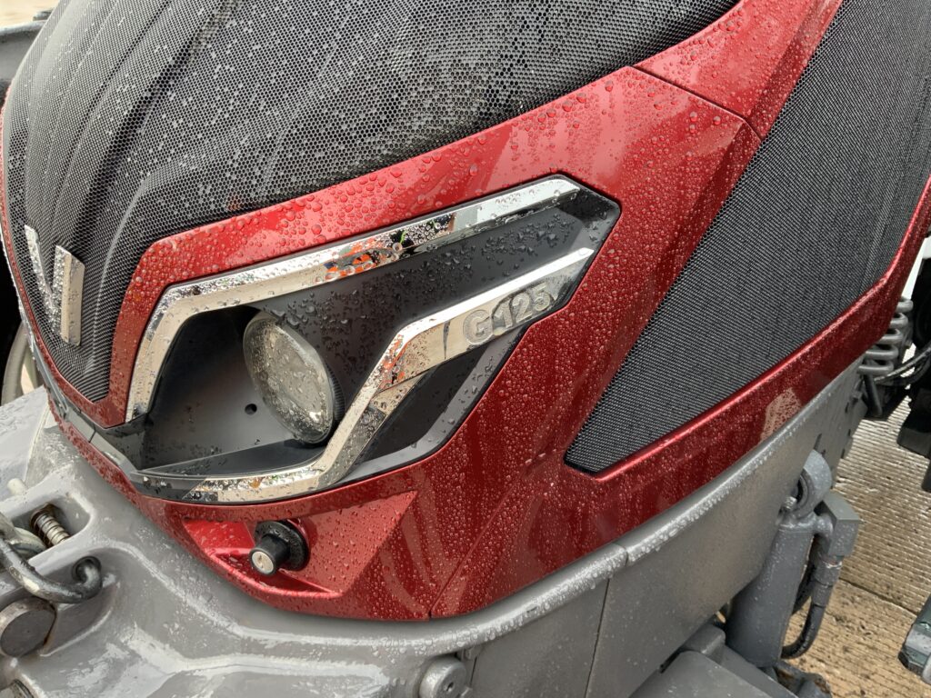 Valtra G125 Active Tractor (ST25675)