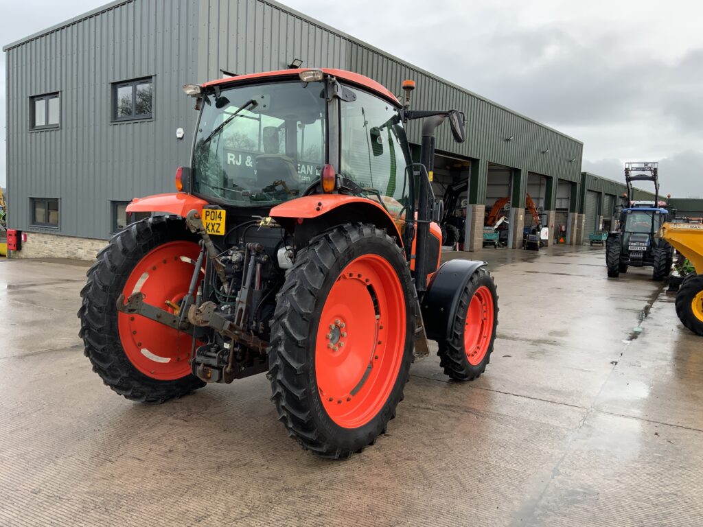 Kubota M110 GX Tractor (ST25481)