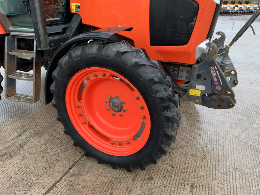 Kubota M110 GX Tractor (ST25481)