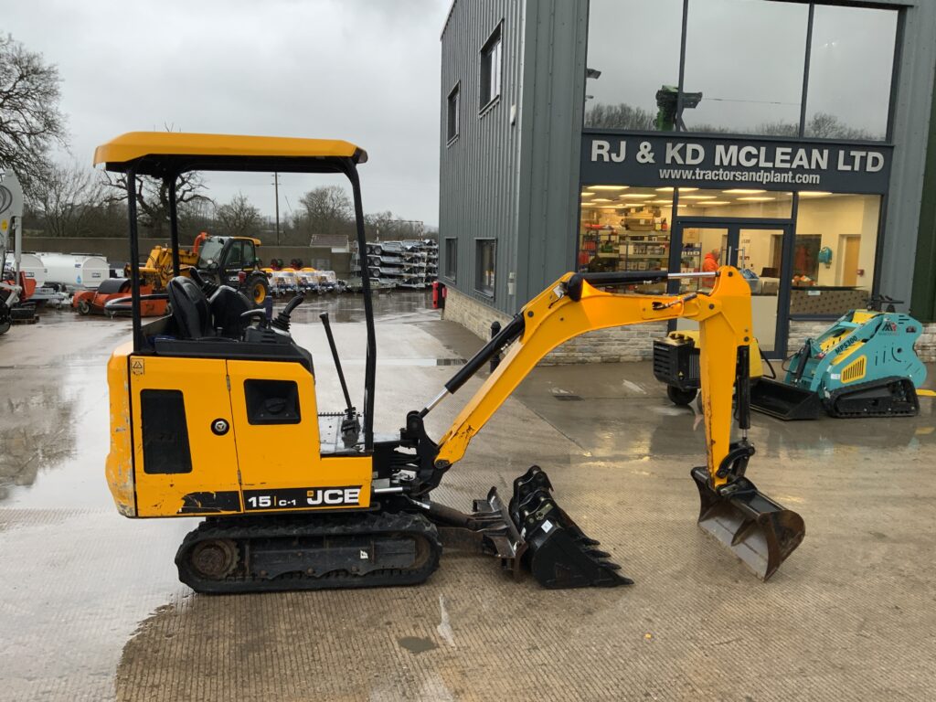 JCB 15c-1 Digger (ST25816)