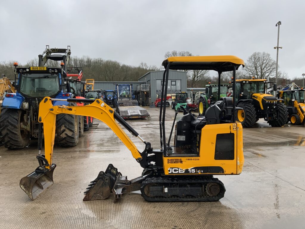 JCB 15c-1 Digger (ST25816)