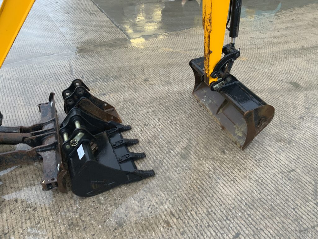 JCB 15c-1 Digger (ST25816)