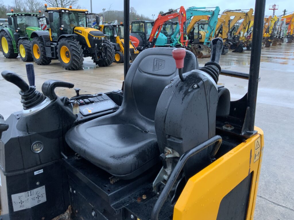 JCB 15c-1 Digger (ST25816)