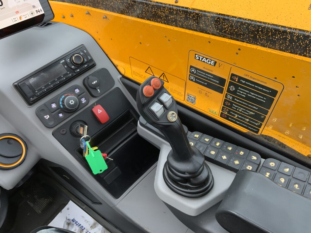 JCB 532-70 Agri Super Telehandler (ST25659)