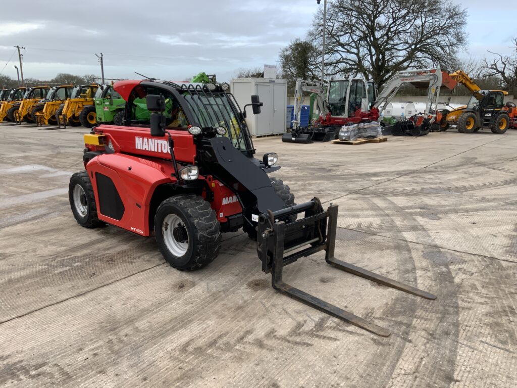 Manitou MT420H Comfort Compact Telehandler (ST25741)