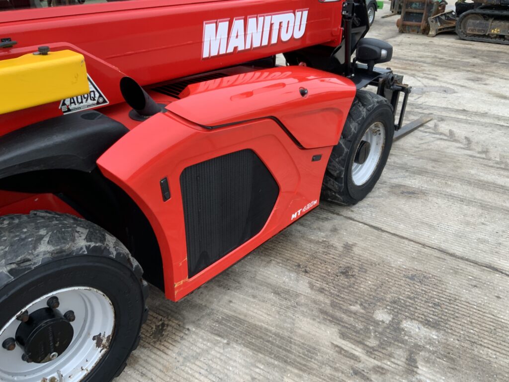 Manitou MT420H Comfort Compact Telehandler (ST25741)