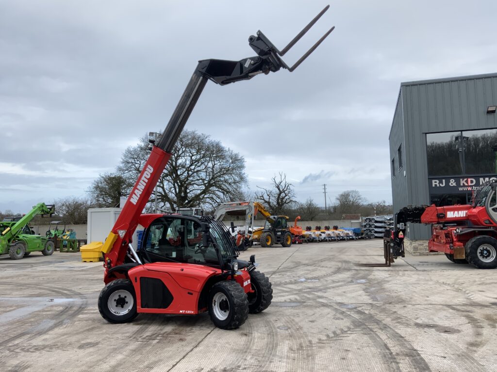 Manitou MT420H Comfort Compact Telehandler (ST25741)