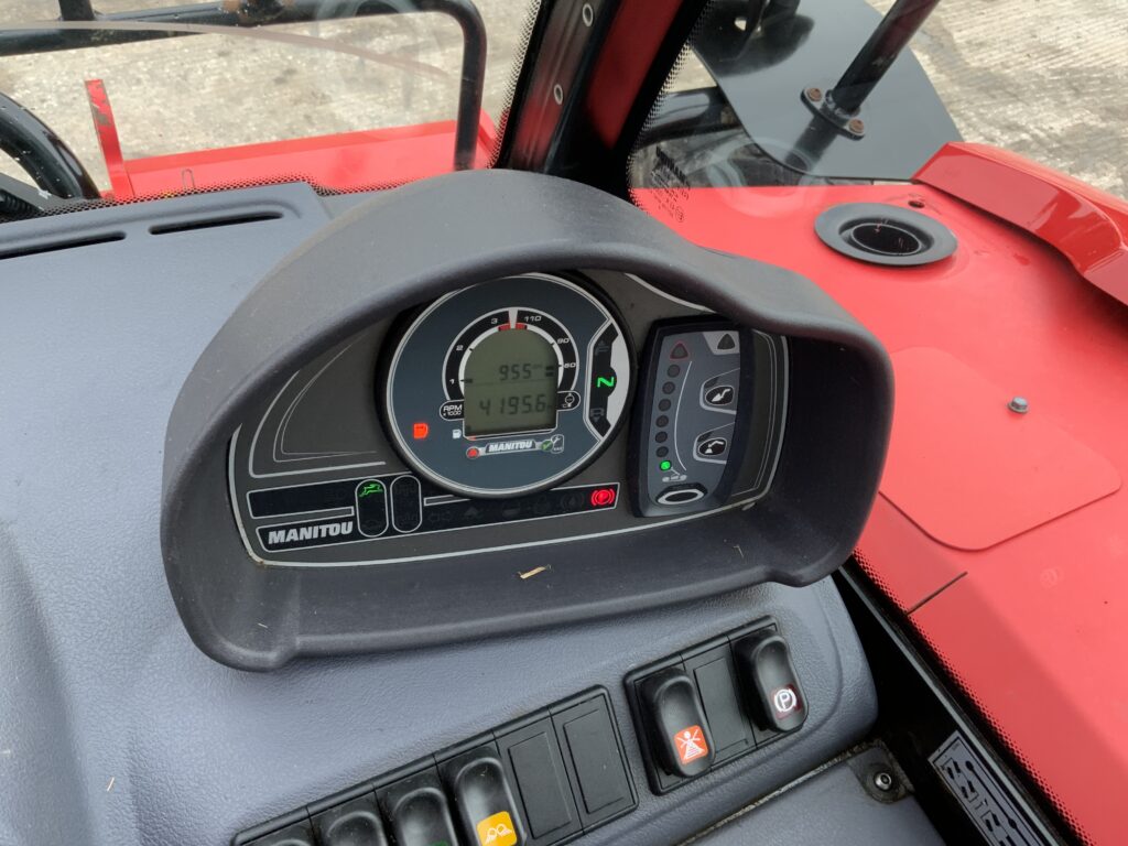 Manitou MT420H Comfort Compact Telehandler (ST25741)