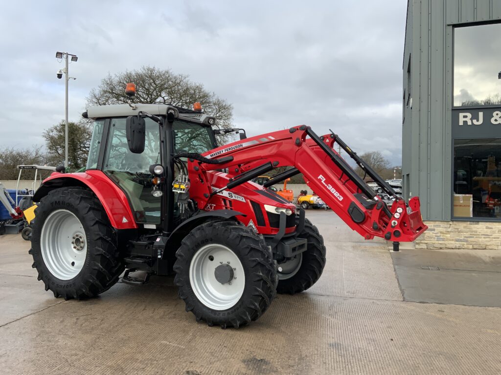 Massey Ferguson 5713S Next Edition Tractor (ST25582)