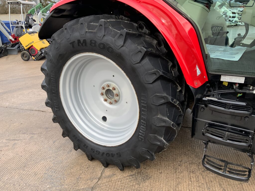 Massey Ferguson 5713S Next Edition Tractor (ST25582)
