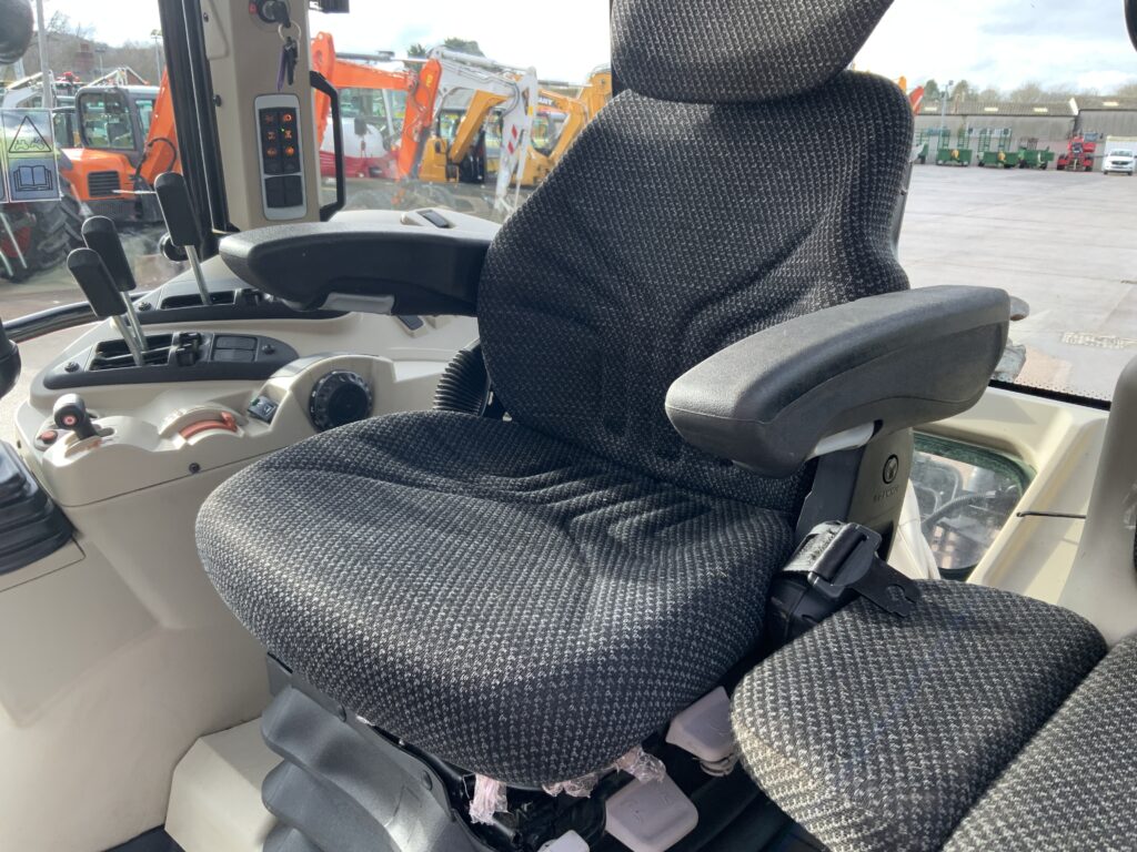 Massey Ferguson 5713S Next Edition Tractor (ST25582)