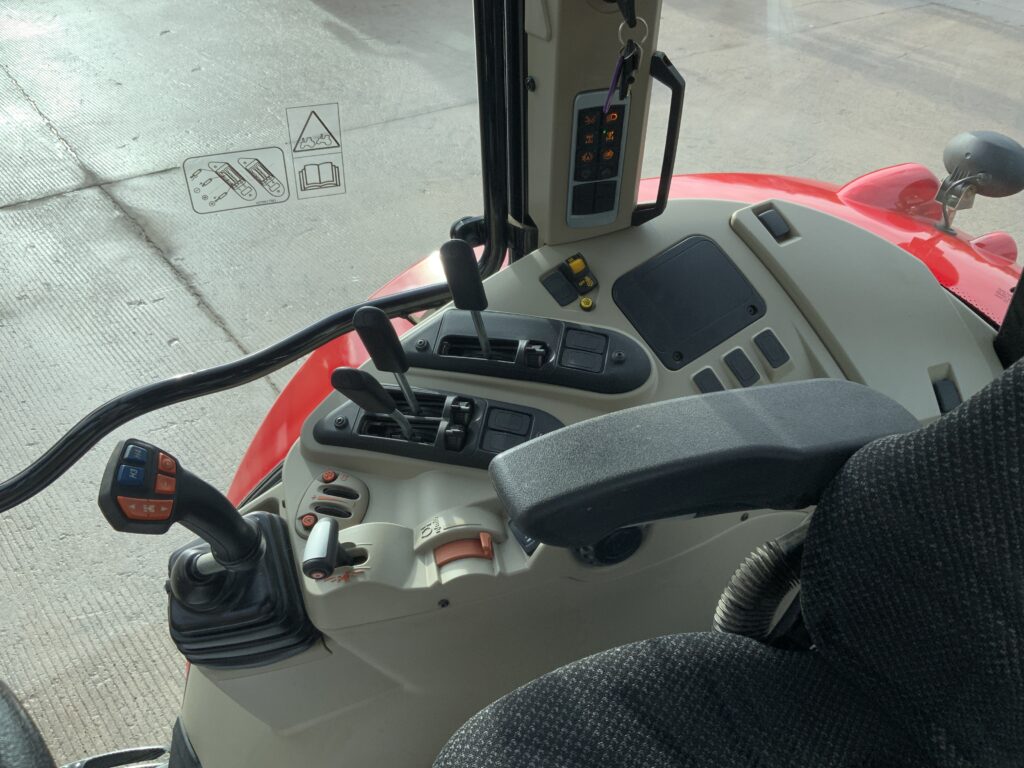 Massey Ferguson 5713S Next Edition Tractor (ST25582)