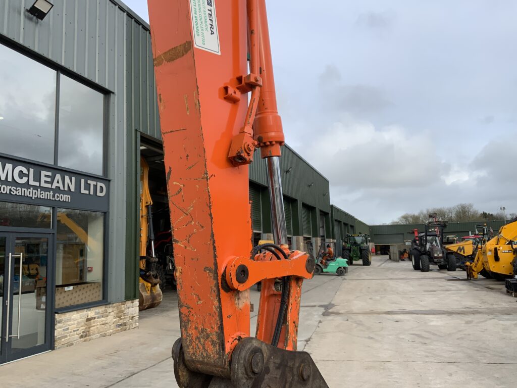 Hitachi ZX130LCN-5 ECO Digger (ST25542)