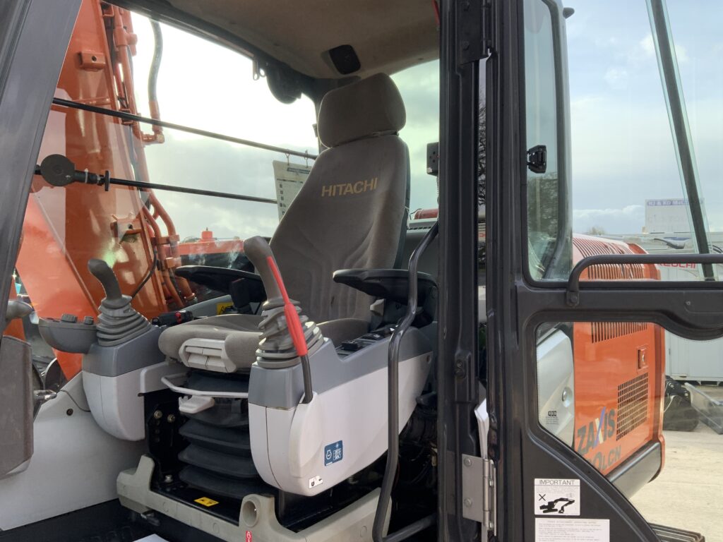 Hitachi ZX130LCN-5 ECO Digger (ST25542)