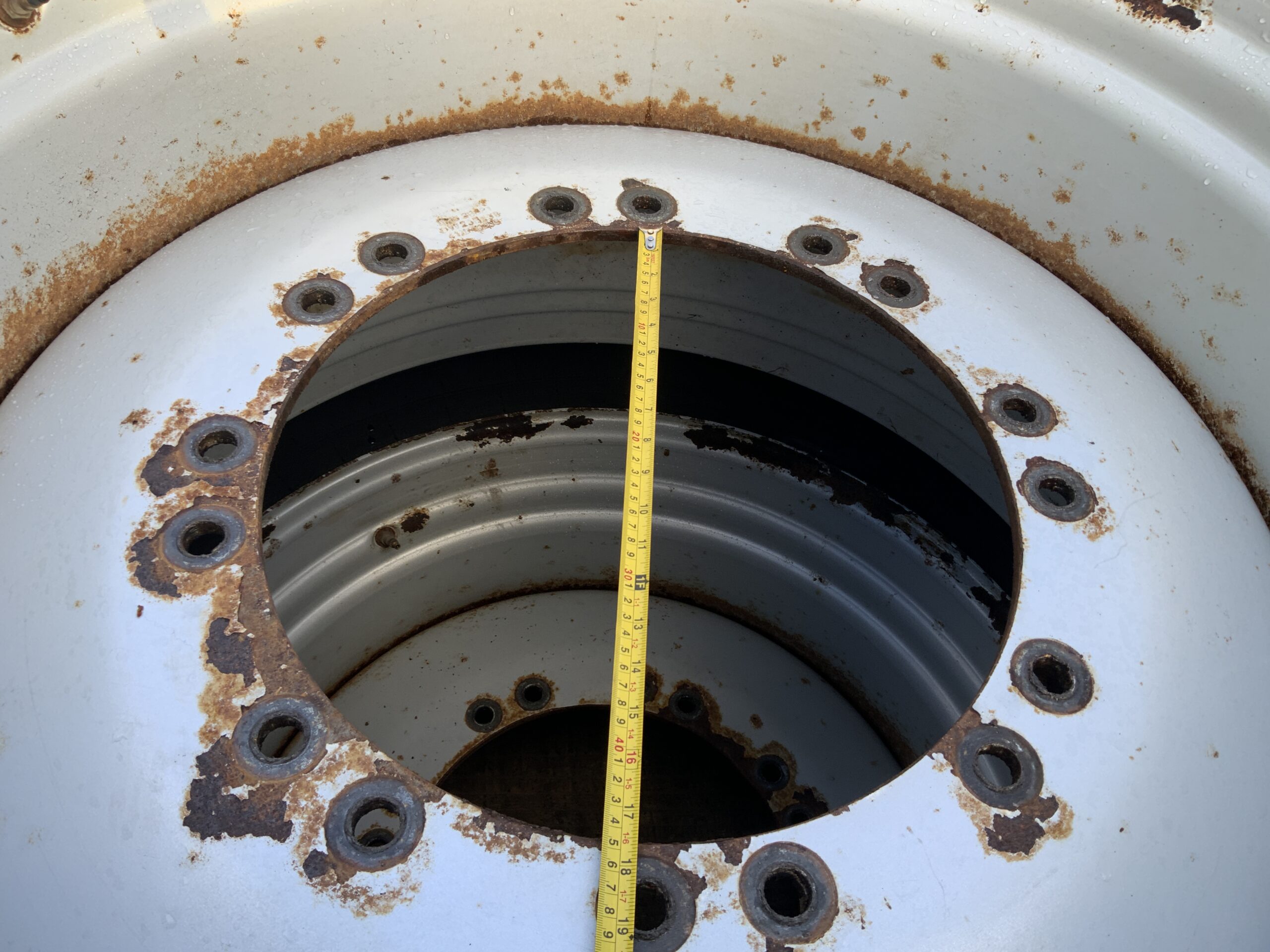 JCB Wheels & BKT Tyres