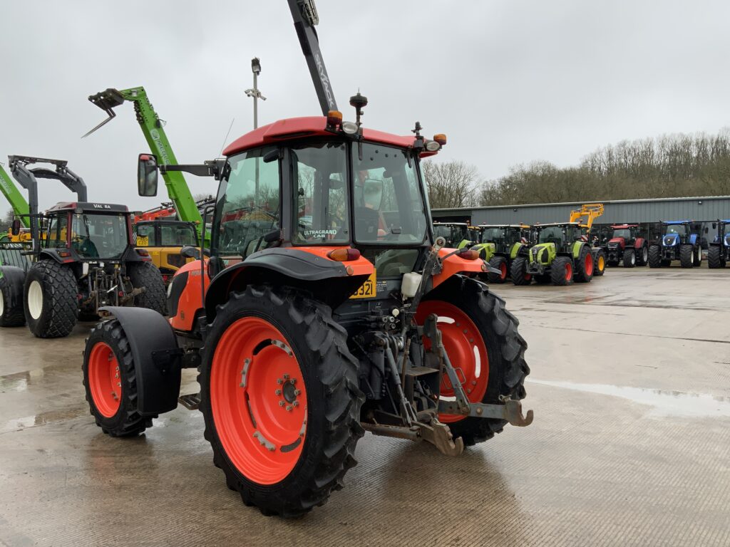 Kubota M9540 Hydraulic shuttle Tractor (ST25480)