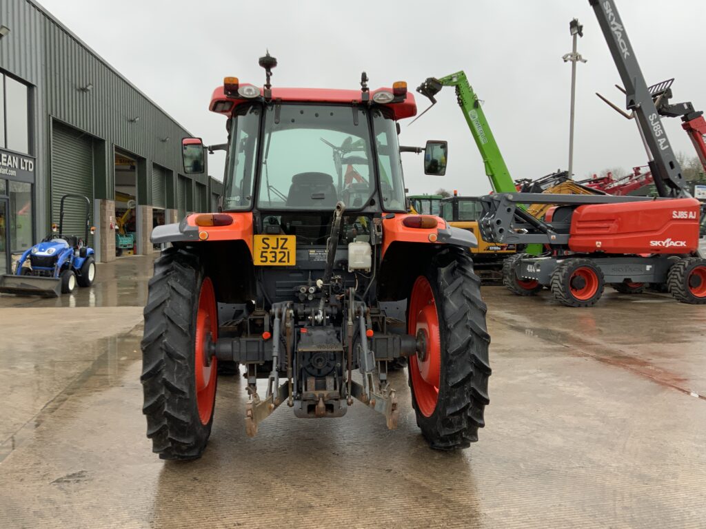 Kubota M9540 Hydraulic shuttle Tractor (ST25480)