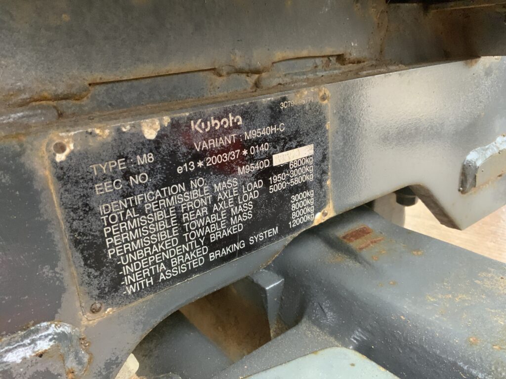 Kubota M9540 Hydraulic shuttle Tractor (ST25480)