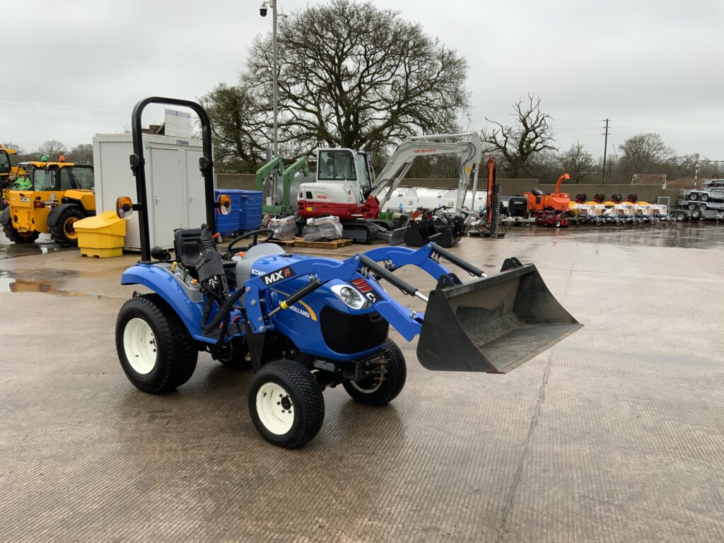 New Holland Boomer 25 Compact Tractor (ST25862)