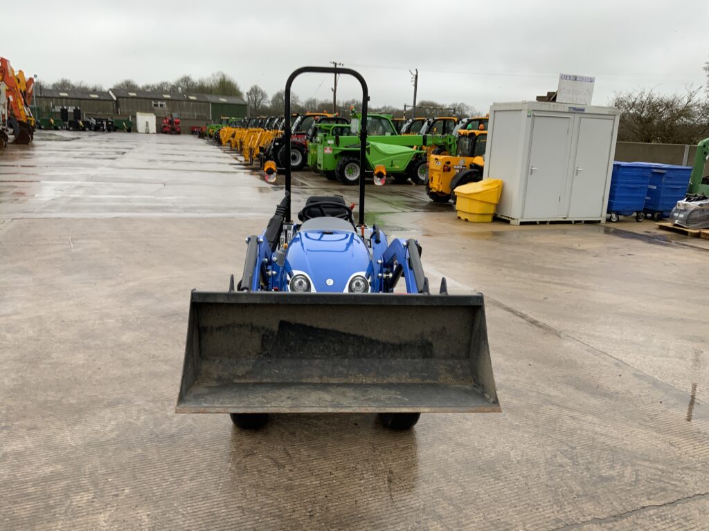 New Holland Boomer 25 Compact Tractor (ST25862)