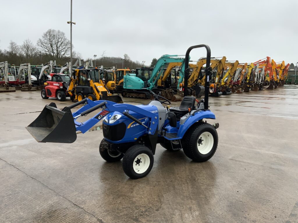 New Holland Boomer 25 Compact Tractor (ST25862)
