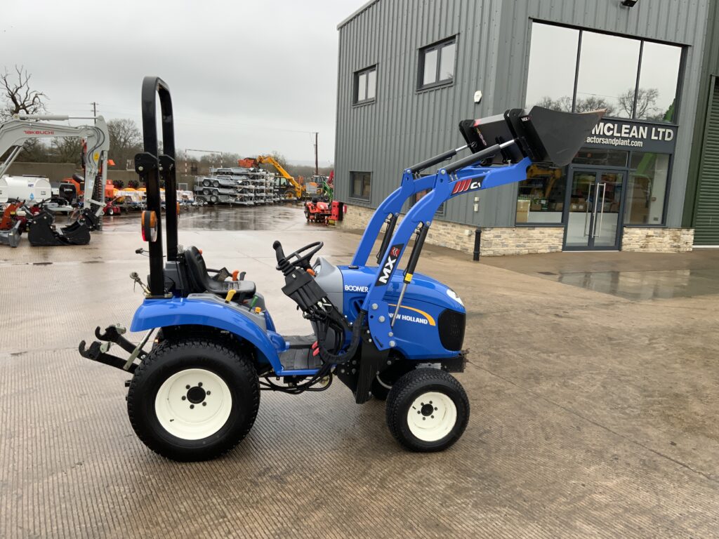 New Holland Boomer 25 Compact Tractor (ST25862)