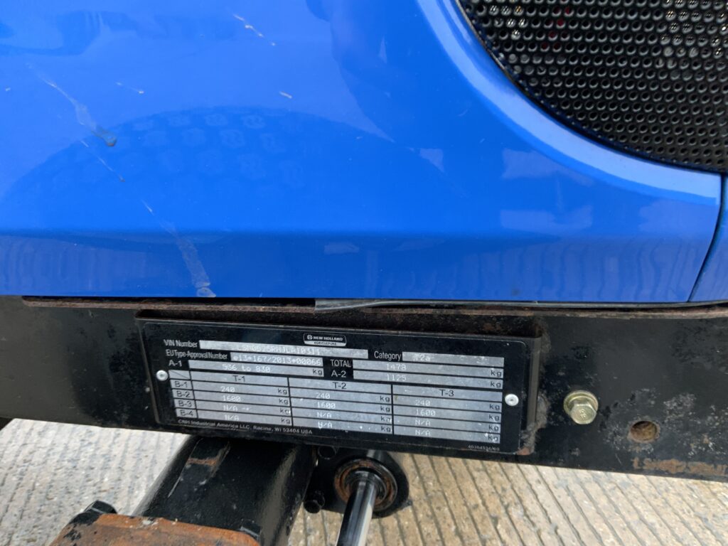 New Holland Boomer 25 Compact Tractor (ST25862)