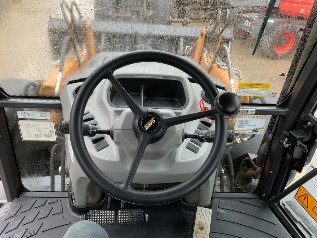 Case 695 SV Wheeled Digger (ST25848)