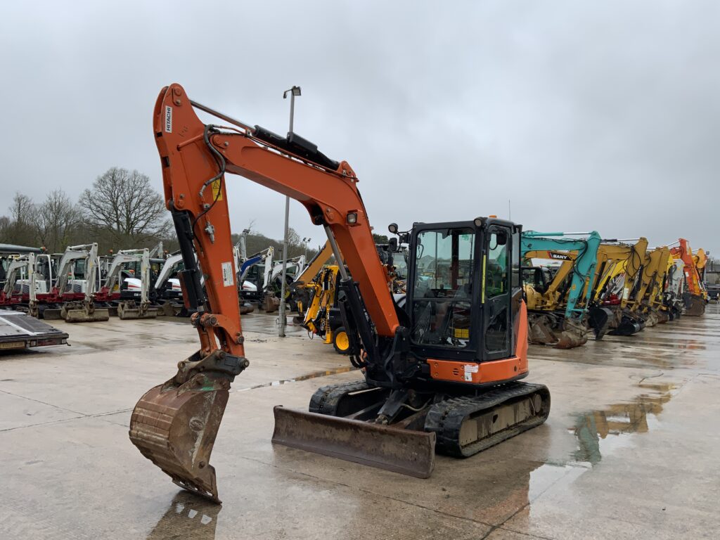 Hitachi Zaxis 65 USB-5A Digger (ST25605)