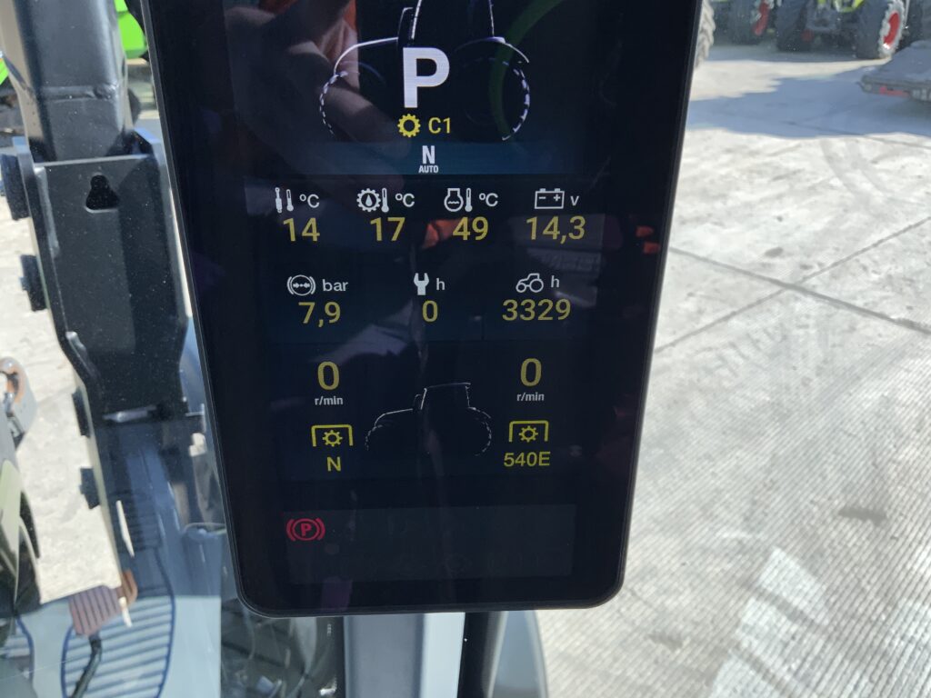 Valtra N175 Unlimited Versu Tractor (ST25430)