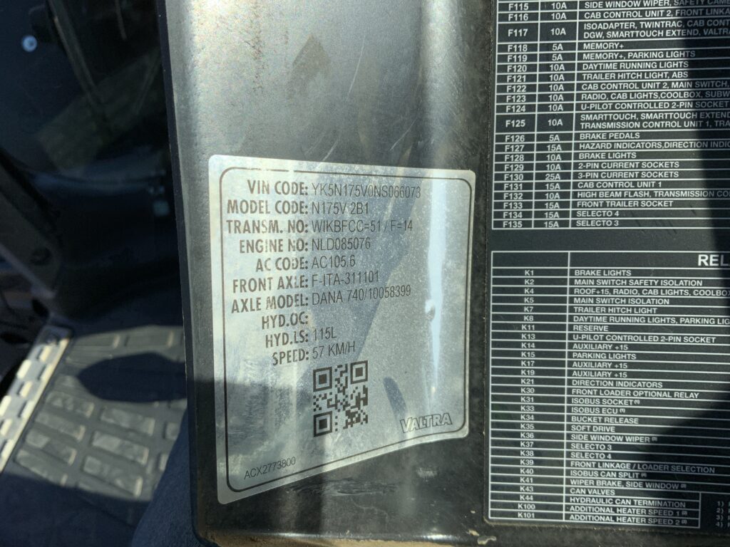 Valtra N175 Unlimited Versu Tractor (ST25430)