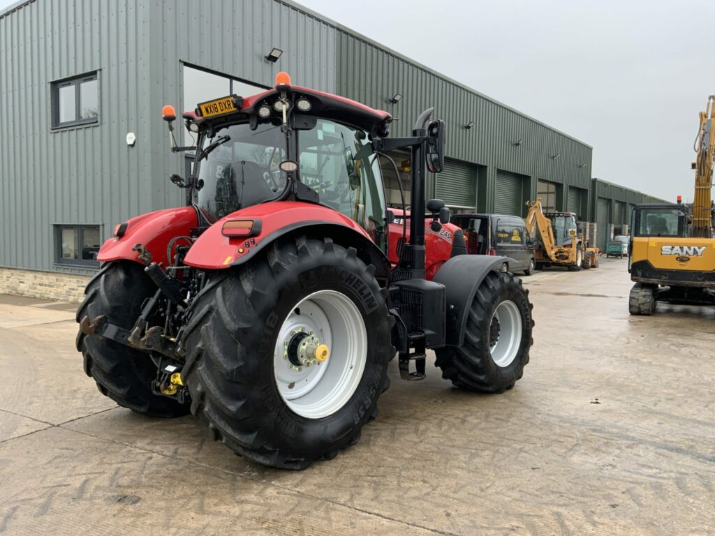 Case 240 CVX Puma Tractor (ST25548)